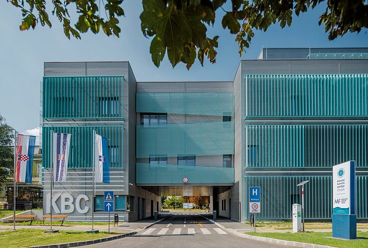 Zabrana posjeta bolesnicima na jedinicama intenzivnog liječenja KBC Osijek - Vijesti - Novi Radio, Đakovo